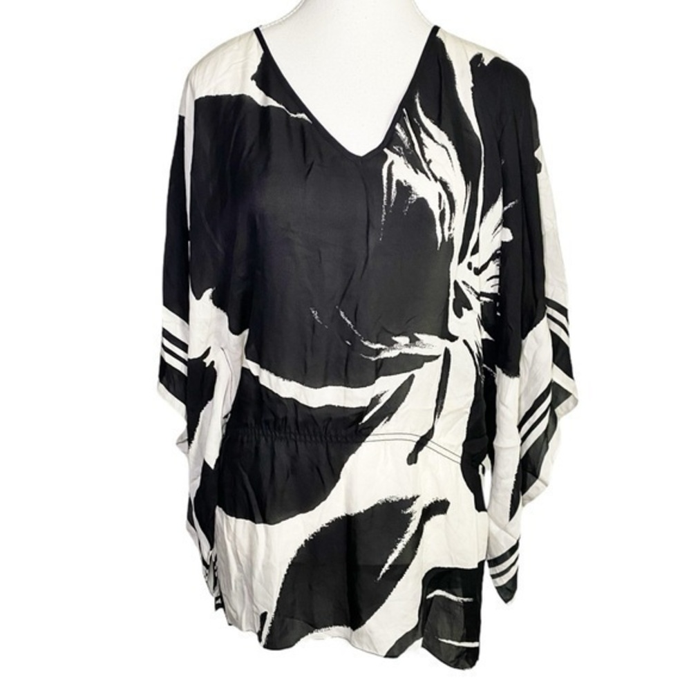 White House Black Mariet Black and White Floral Print Silk Women's Top